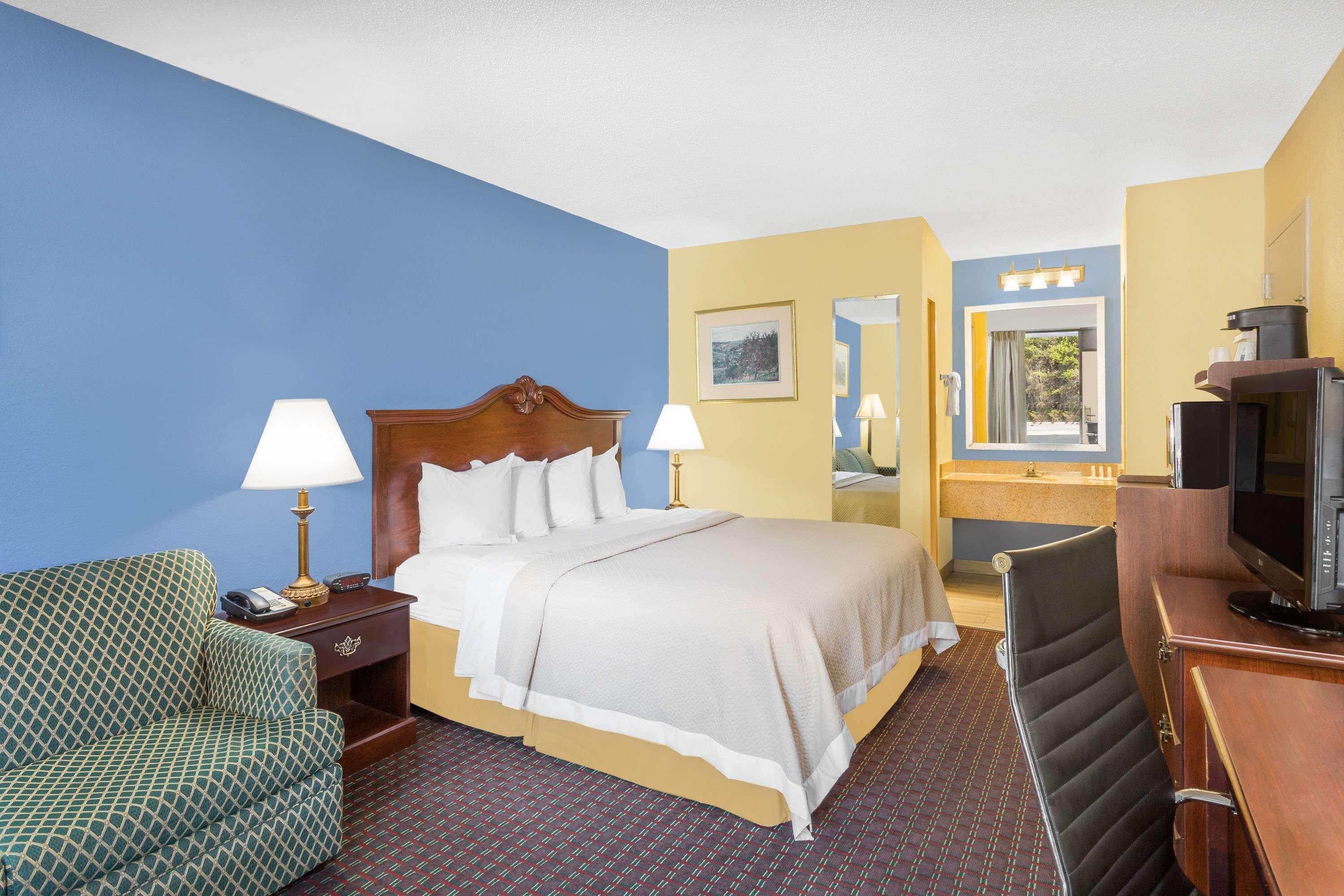 Days Inn By Wyndham Mocksville Exterior foto