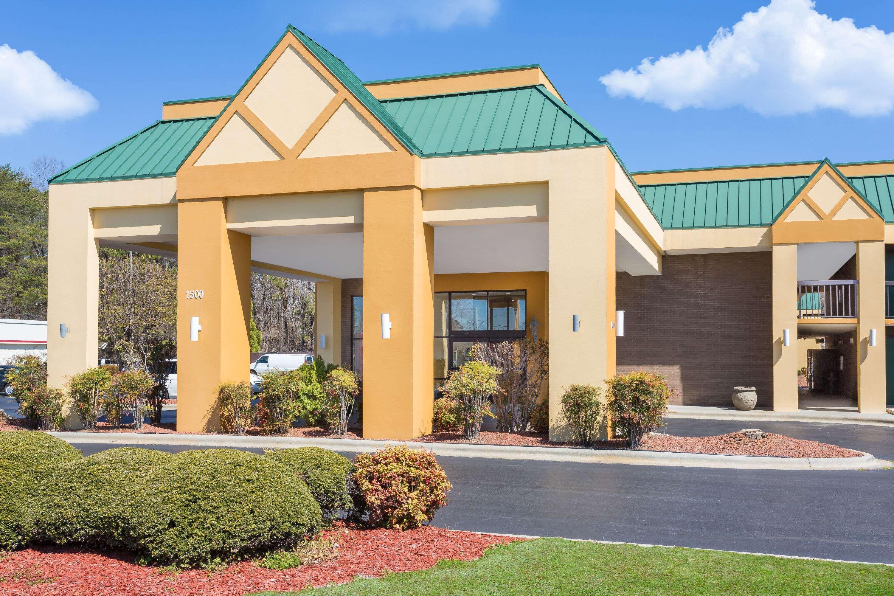 Days Inn By Wyndham Mocksville Exterior foto