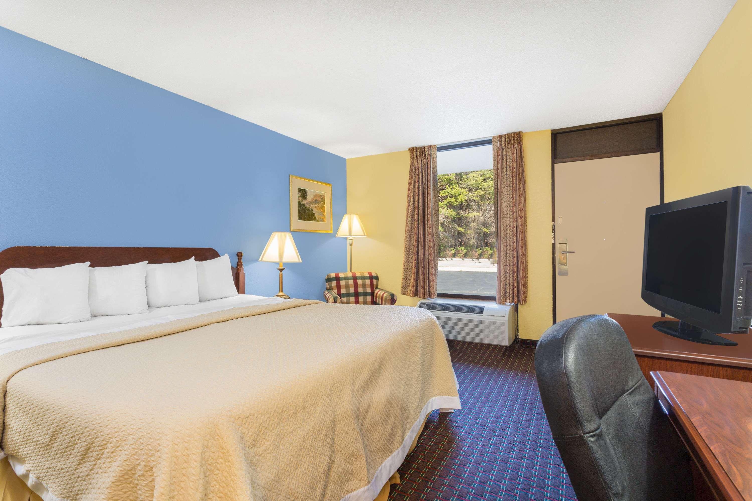 Days Inn By Wyndham Mocksville Exterior foto