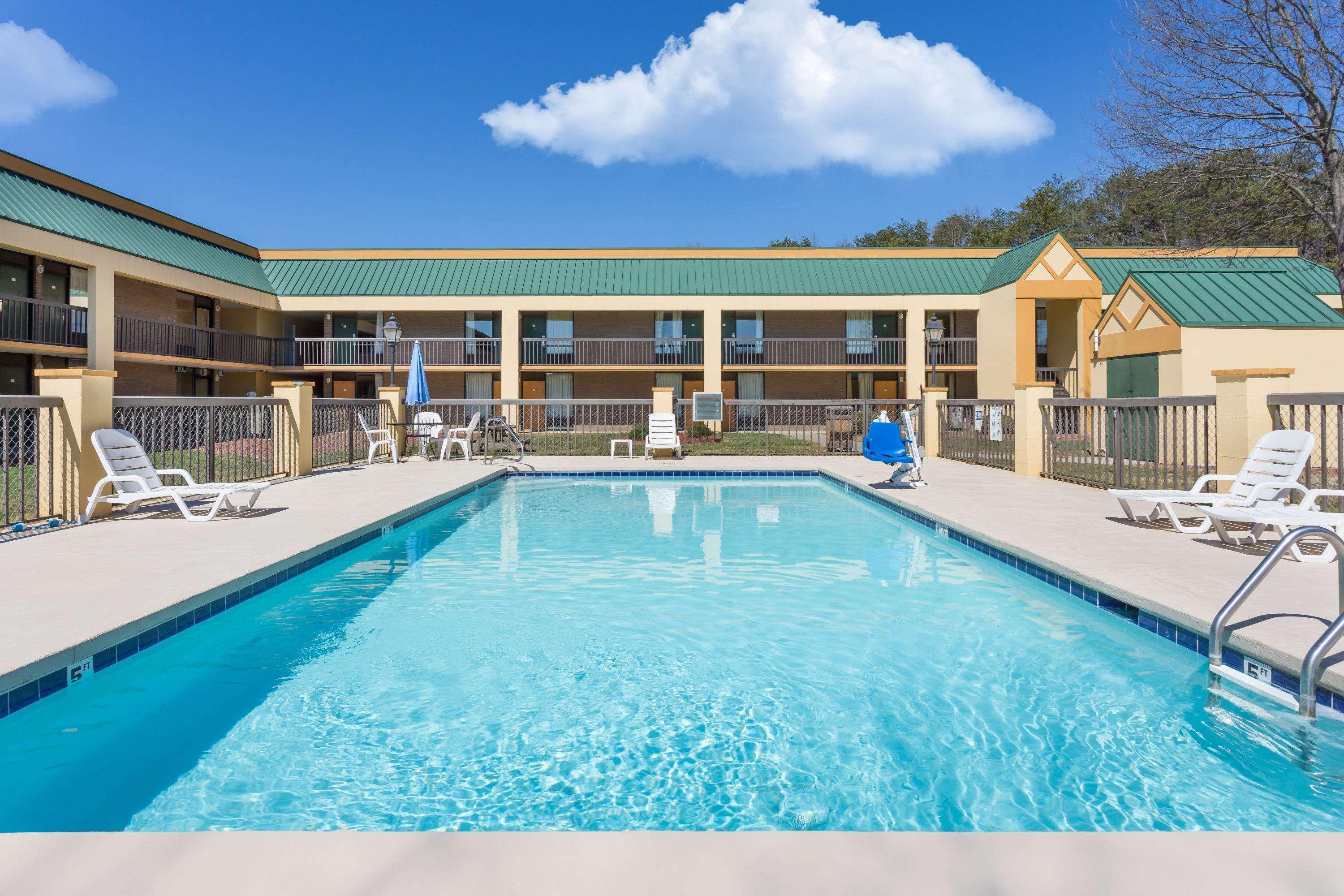 Days Inn By Wyndham Mocksville Exterior foto